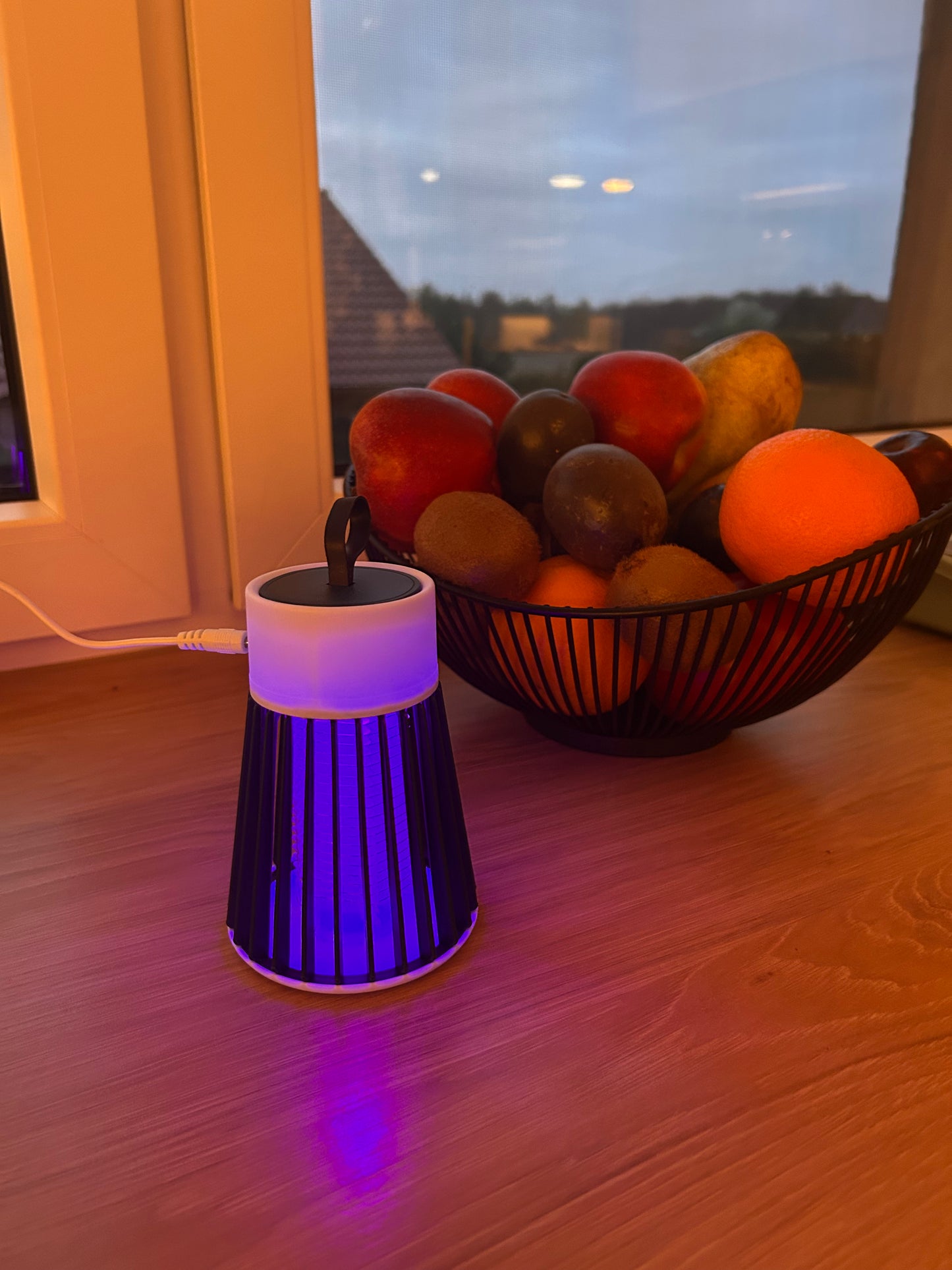 GlowGuard™ – Skuteczna Pułapka na Owady